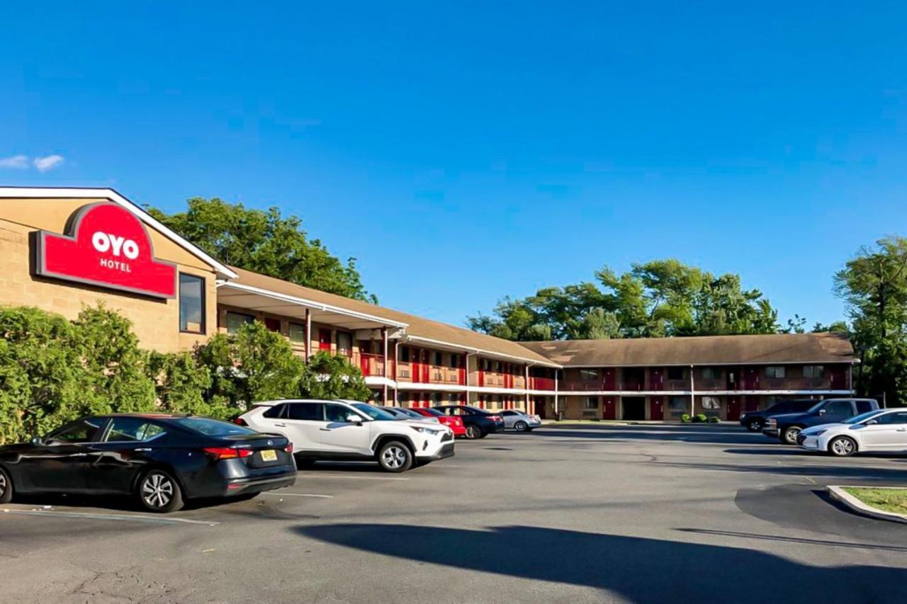 Oyo Hotel Edison Nj Route 1 Luaran gambar